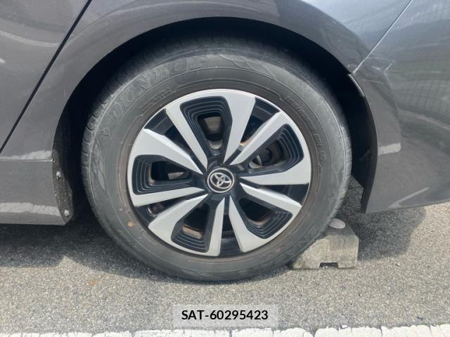 Toyota PRIUS PHV 2017-06 6997490-4