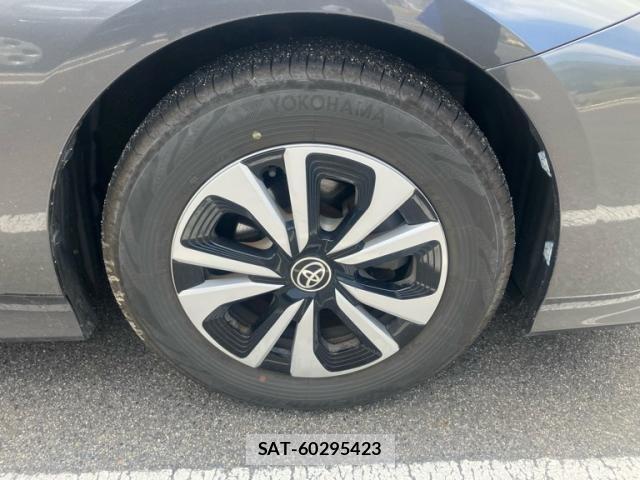 Toyota PRIUS PHV 2017-06 6997490-6