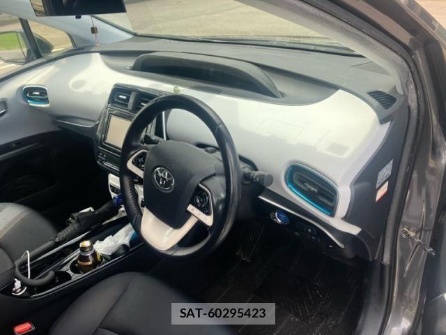 Toyota PRIUS PHV 2017-06 6997490-8