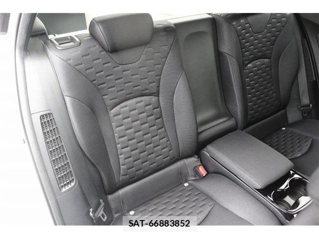 Toyota PRIUS PHV 2019-05 7021314-14