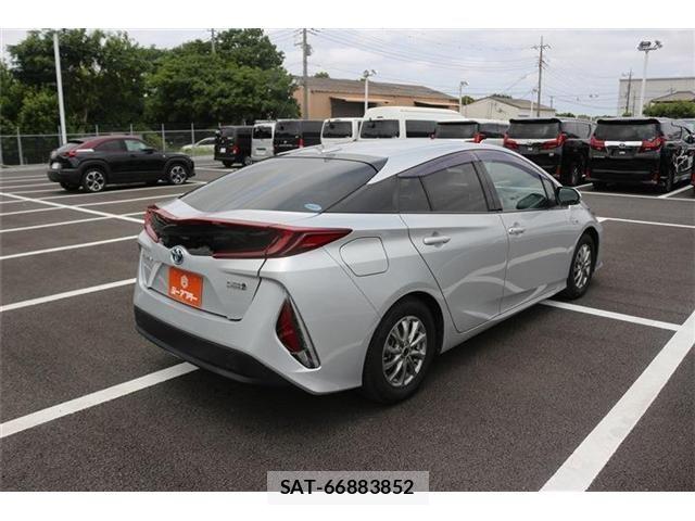 Toyota PRIUS PHV 2019-05 7021314-20