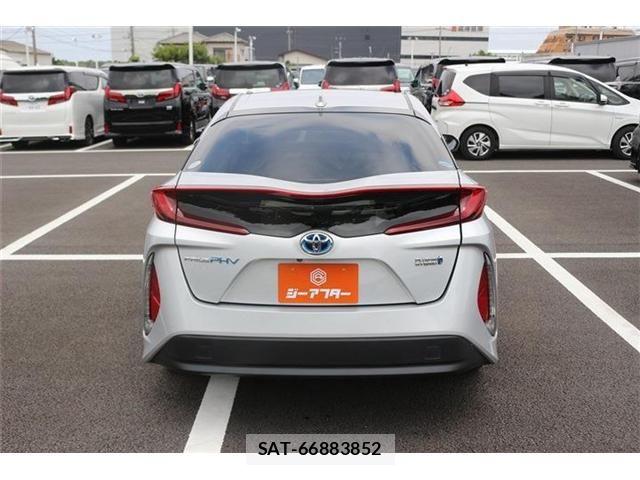 Toyota PRIUS PHV 2019-05 7021314-8