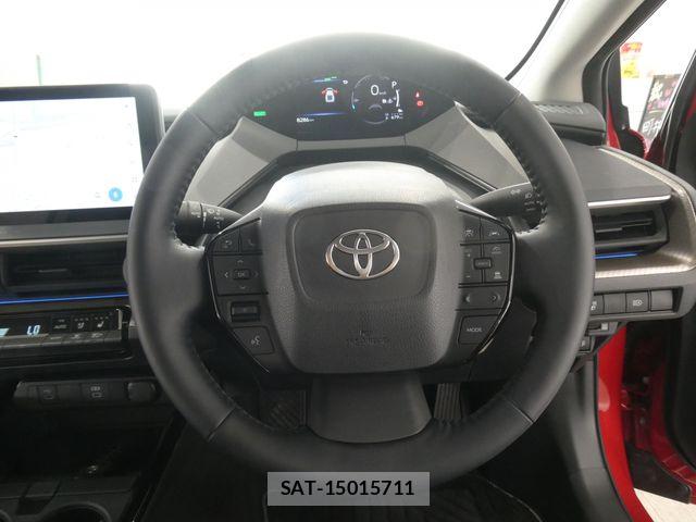 Toyota PRIUS PHV 2023-07 7021307-17