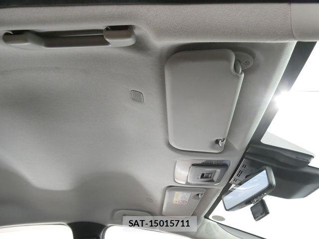 Toyota PRIUS PHV 2023-07 7021307-28