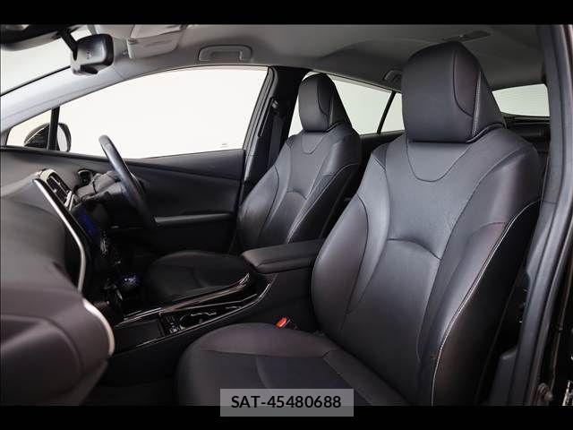 Toyota PRIUS PHV 2019-06 7021310-17