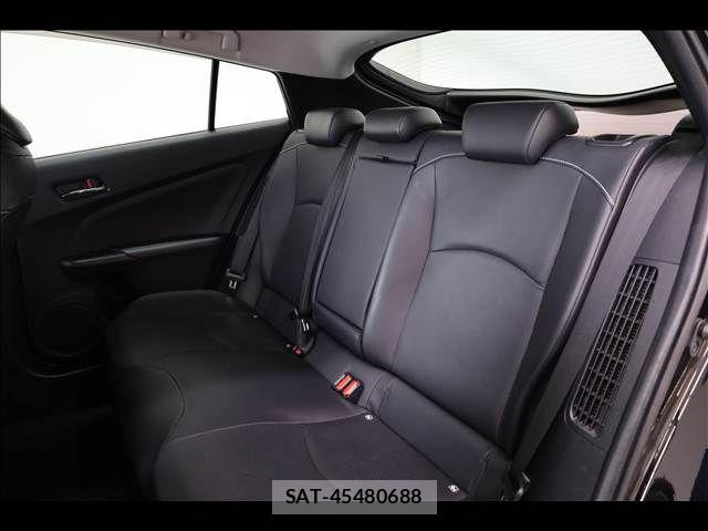 Toyota PRIUS PHV 2019-06 7021310-18