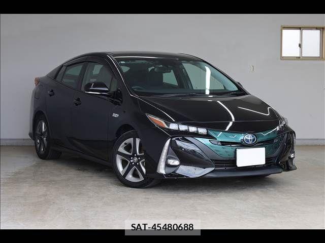 Toyota PRIUS PHV 2019-06 7021310-1