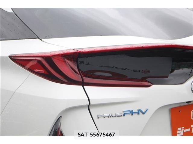 Toyota PRIUS PHV 2019-02 7060344-19