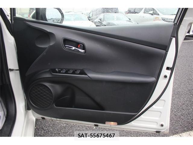 Toyota PRIUS PHV 2019-02 7060344-22