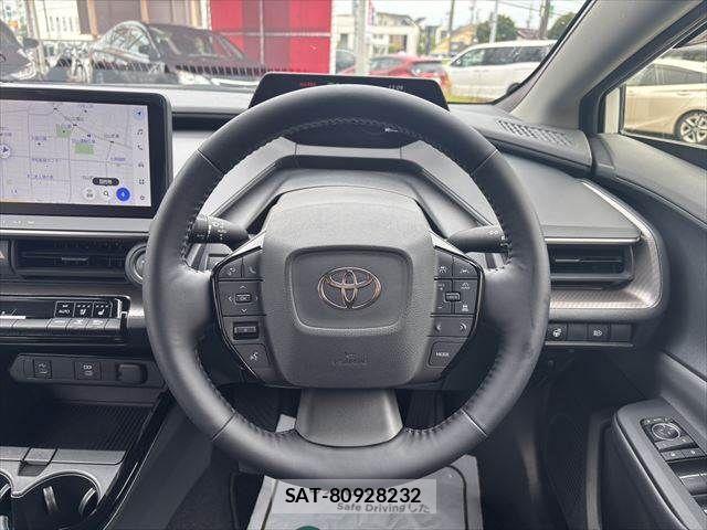 Toyota PRIUS PHV 2023-07 7060338-10