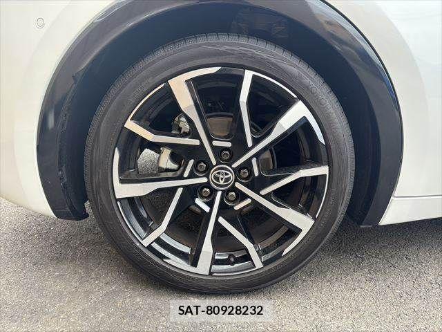 Toyota PRIUS PHV 2023-07 7060338-25