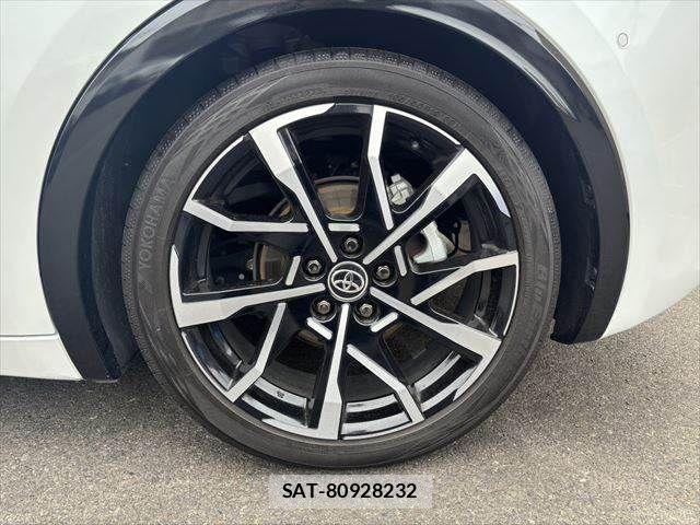 Toyota PRIUS PHV 2023-07 7060338-27