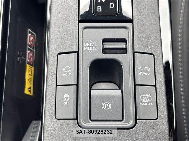 Toyota PRIUS PHV 2023-07 7060338-6