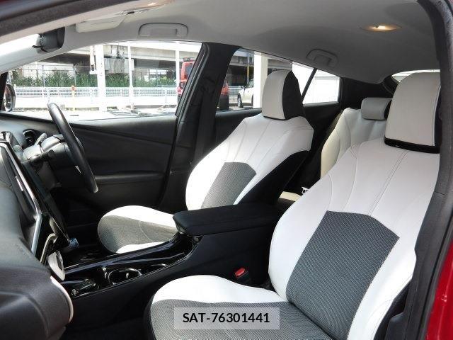 Toyota PRIUS PHV 2018-03 7060340-10