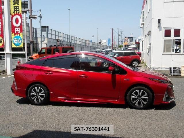 Toyota PRIUS PHV 2018-03 7060340-1