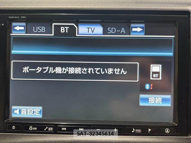Toyota PRIUS PHV 2012-02 7060341-5