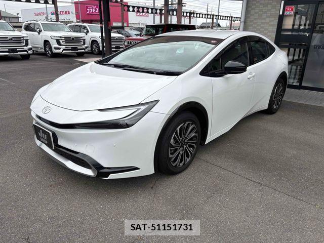 Toyota PRIUS PHV 2023-10 7060335-2