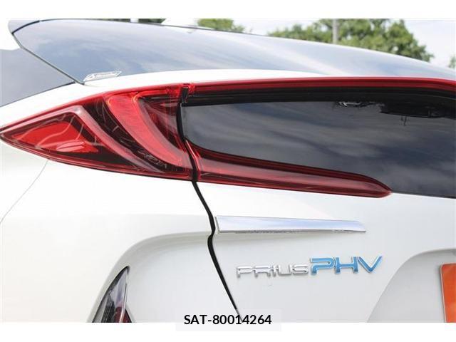 Toyota PRIUS PHV 2019-06 7060342-12