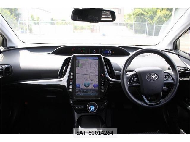Toyota PRIUS PHV 2019-06 7060342-17