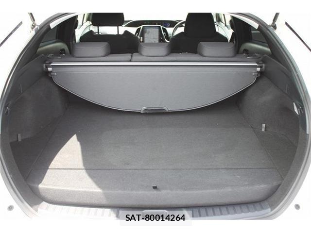 Toyota PRIUS PHV 2019-06 7060342-18