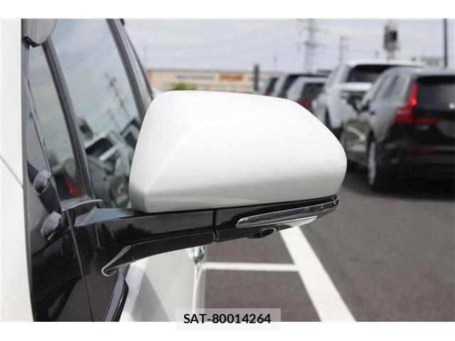 Toyota PRIUS PHV 2019-06 7060342-27