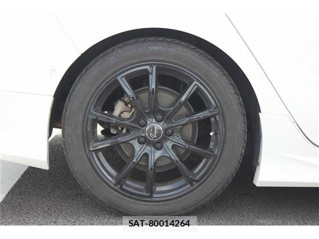Toyota PRIUS PHV 2019-06 7060342-29