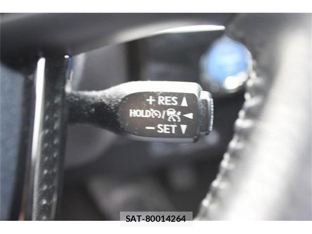 Toyota PRIUS PHV 2019-06 7060342-5