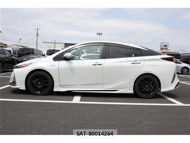 Toyota PRIUS PHV 2019-06 7060342-7