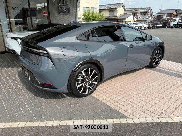 Toyota PRIUS PHV 2024-12 7223936-4