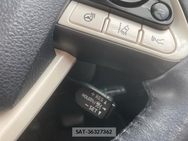 Toyota PRIUS PHV 2018-12 7223930-13
