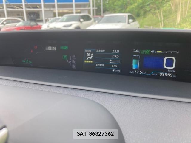 Toyota PRIUS PHV 2018-12 7223930-16