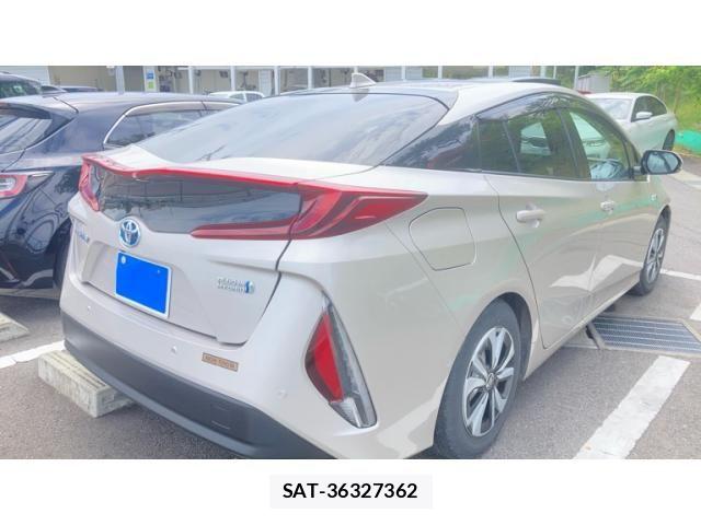 Toyota PRIUS PHV 2018-12 7223930-2
