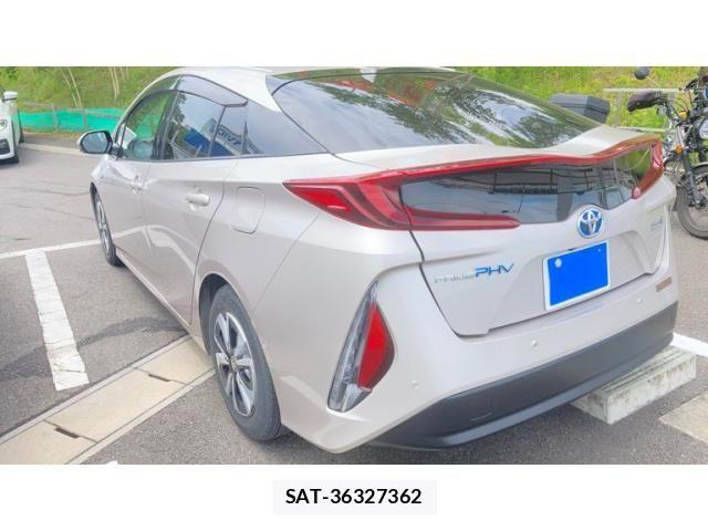 Toyota PRIUS PHV 2018-12 7223930-3