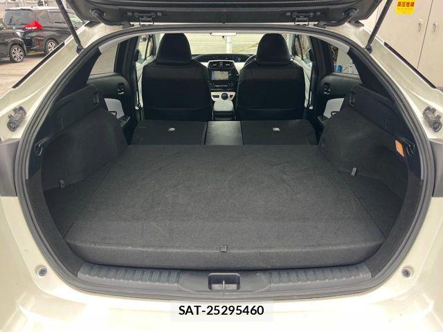 Toyota PRIUS PHV 2018-07 7223928-10