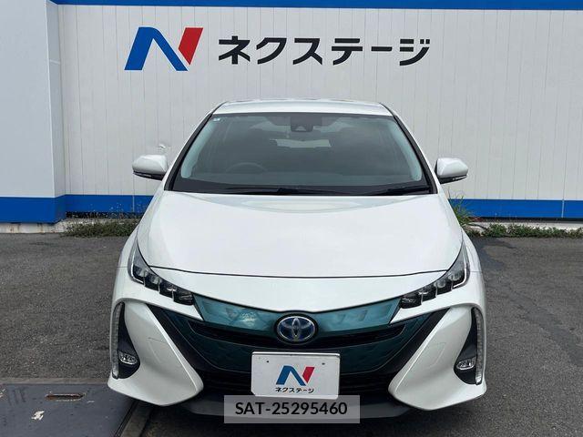 Toyota PRIUS PHV 2018-07 7223928-14