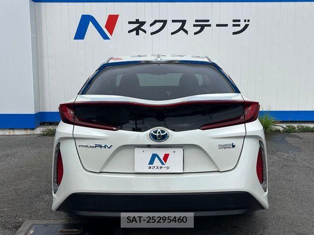 Toyota PRIUS PHV 2018-07 7223928-15
