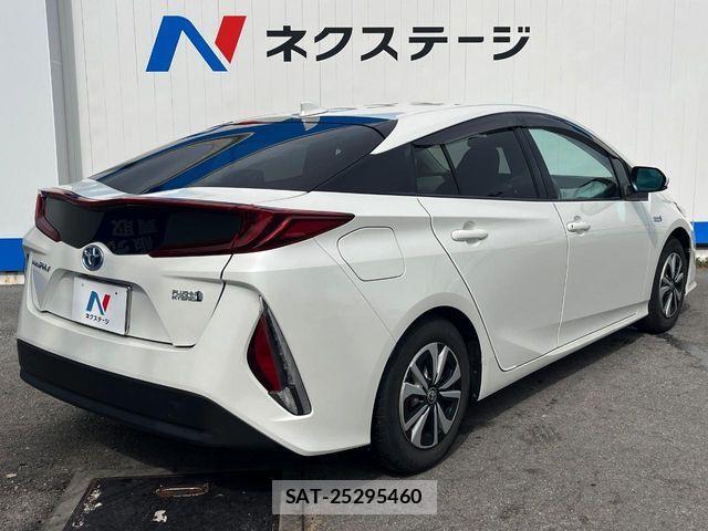 Toyota PRIUS PHV 2018-07 7223928-17