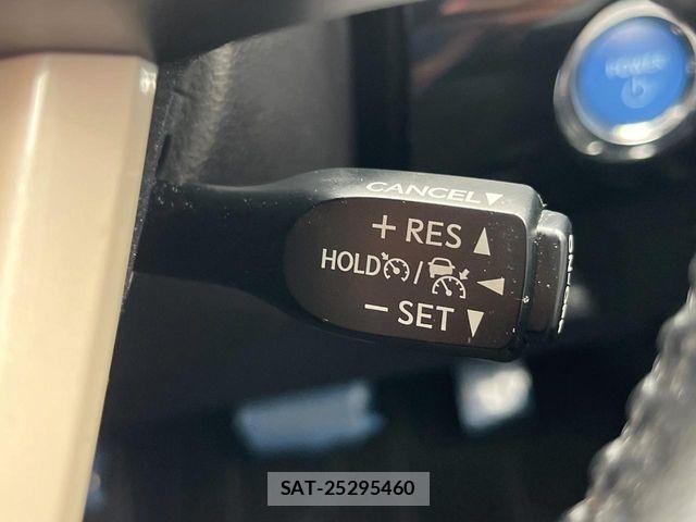 Toyota PRIUS PHV 2018-07 7223928-6