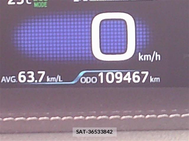 Toyota PRIUS PHV 2018-09 7223927-12