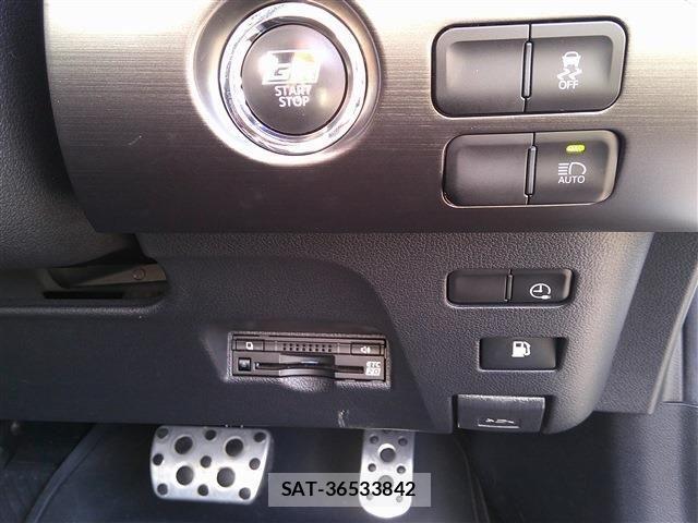 Toyota PRIUS PHV 2018-09 7223927-5