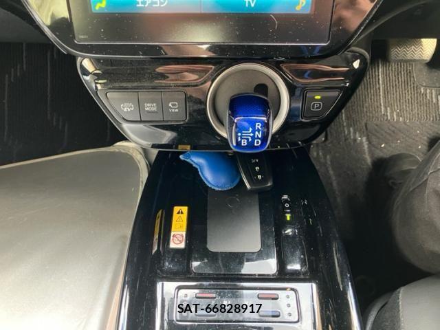 Toyota PRIUS PHV 2021-05 7223931-22