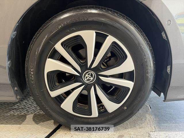 Toyota PRIUS PHV 2017-06 7223924-12