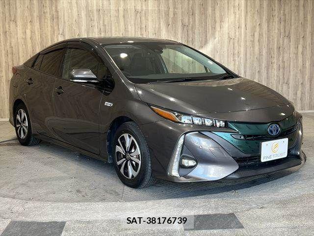 Toyota PRIUS PHV 2017-06 7223924-14