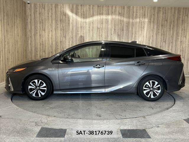 Toyota PRIUS PHV 2017-06 7223924-17