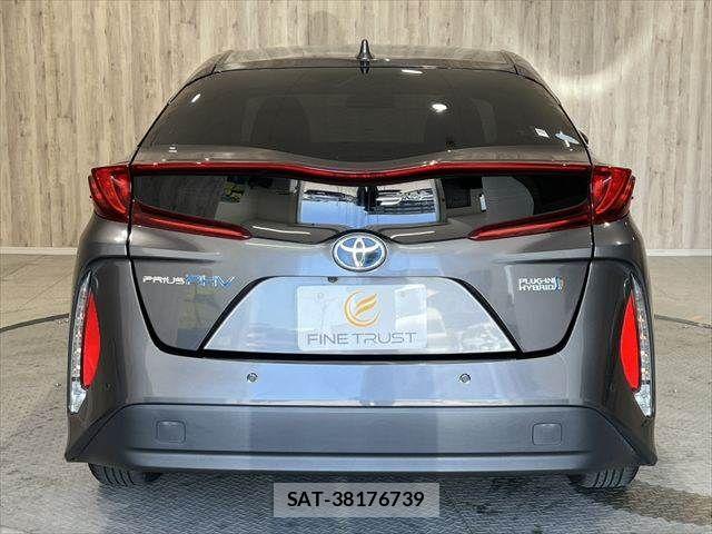 Toyota PRIUS PHV 2017-06 7223924-19