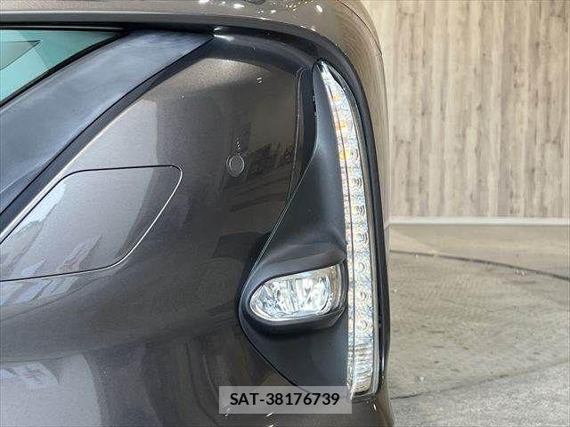 Toyota PRIUS PHV 2017-06 7223924-25