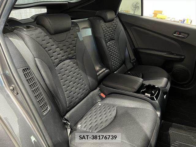 Toyota PRIUS PHV 2017-06 7223924-7
