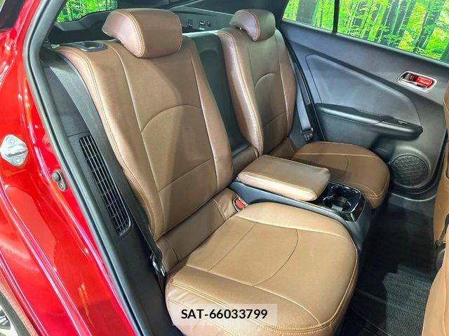 Toyota PRIUS PHV 2017-02 7223916-5