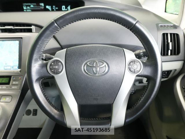 Toyota PRIUS PHV 2012-09 7223915-13