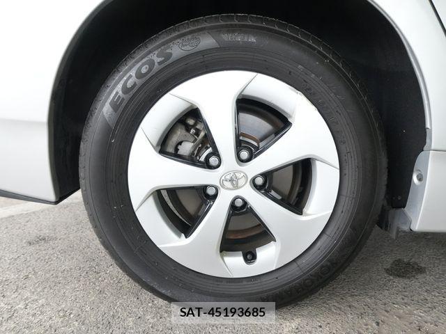 Toyota PRIUS PHV 2012-09 7223915-29